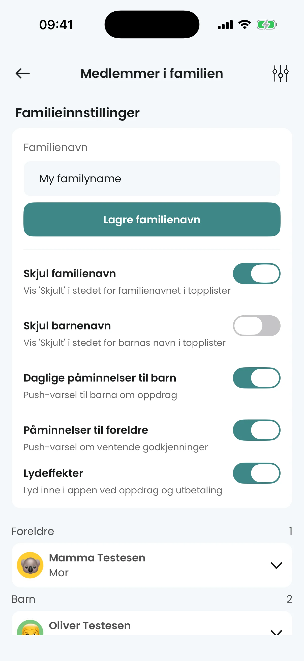 Familieinnstillinger med personvern-brytere: skjul familienavn, skjul barnenavn og lyd